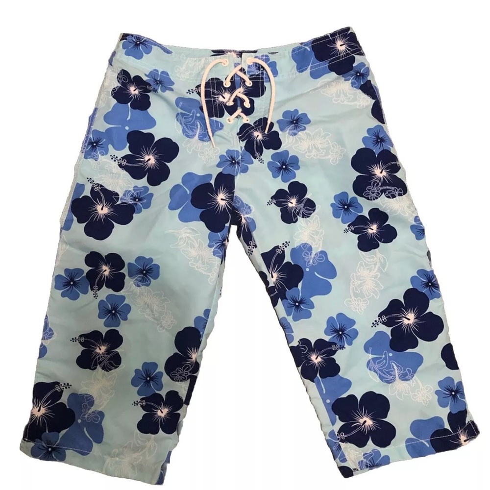 Blue Floral Patterned Bermudas vintage 90s hibiscus